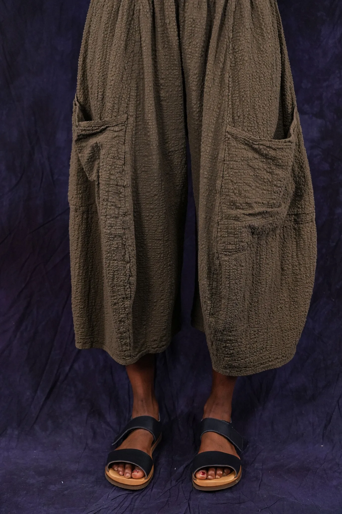 3242 Crop Mojo Pant Earth