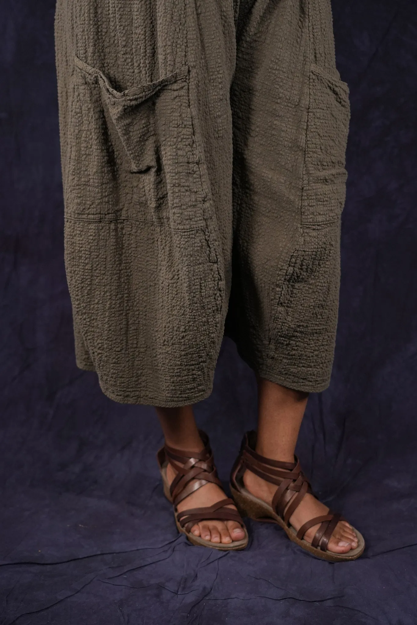 3242 Crop Mojo Pant Earth