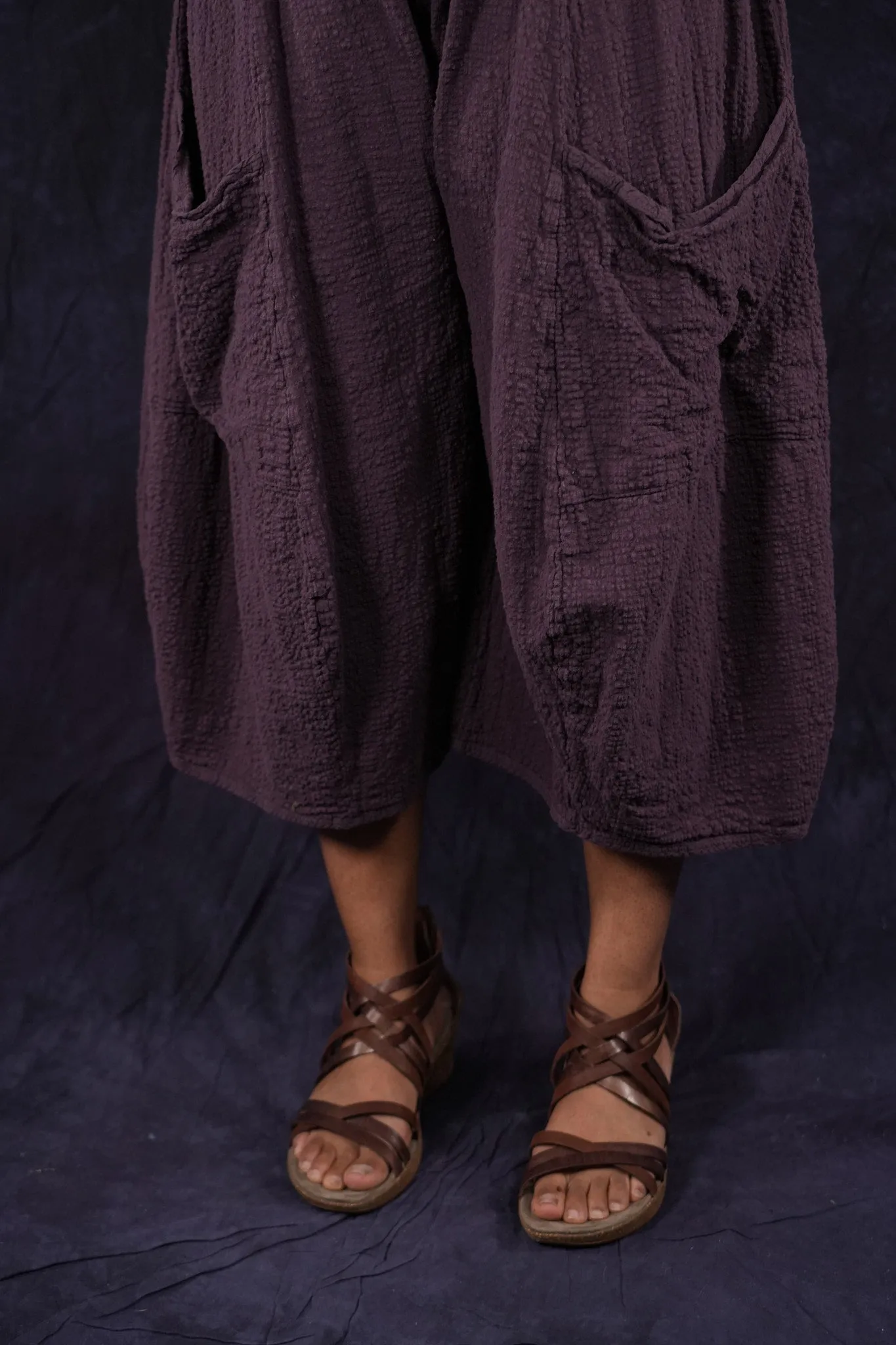 3242 Crop Mojo Pant Fig