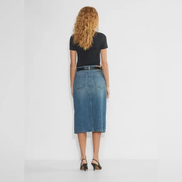 ARITZIA Denim‎ ForumThe '90s Halle Denim Skirt Women’s SIZE 27
