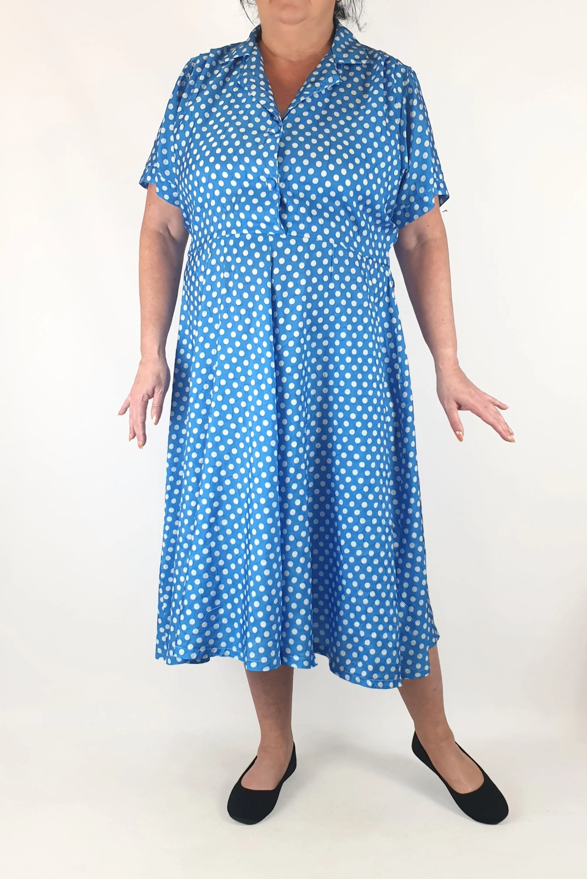 Blue polka dot dress fits size 16-18
