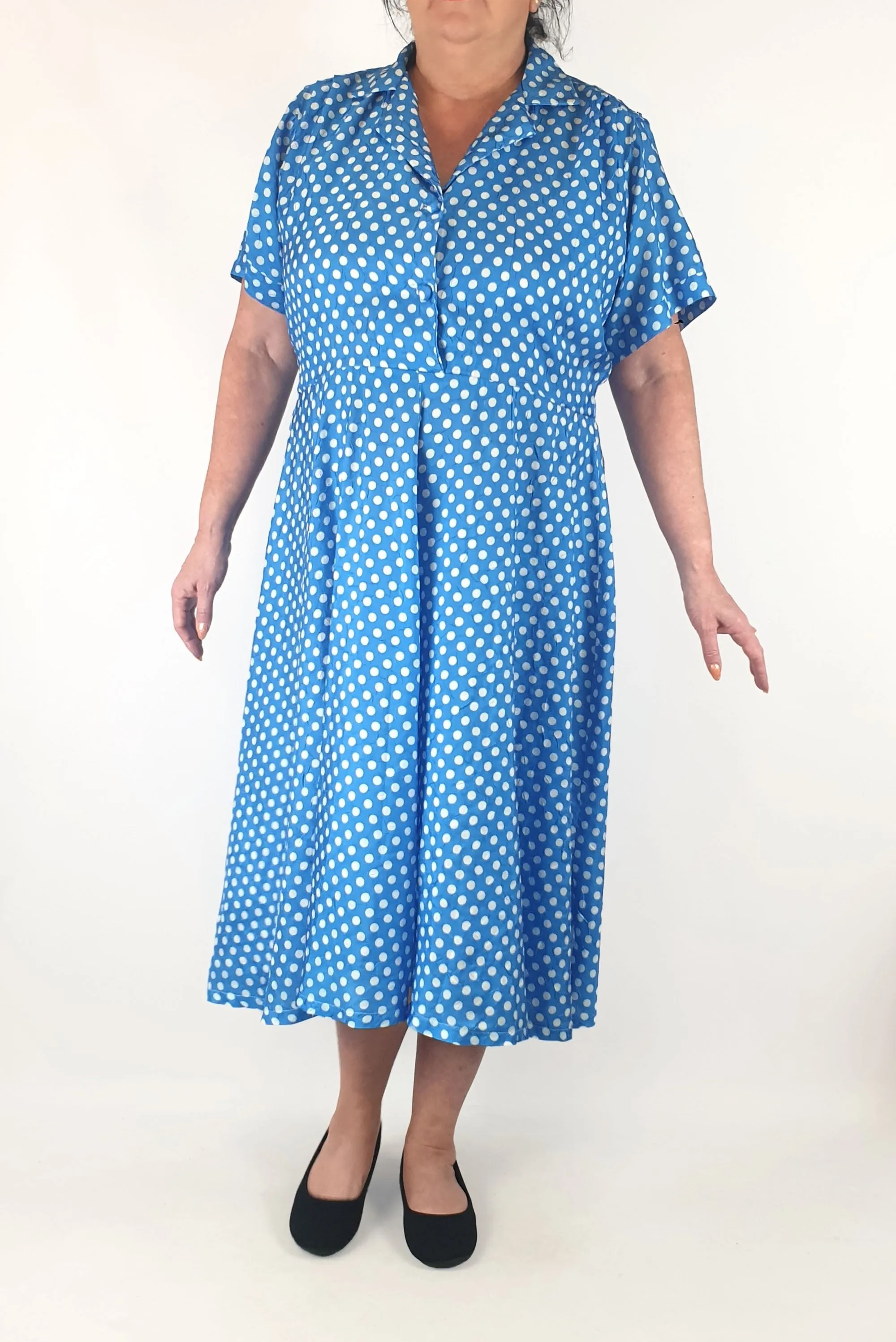 Blue polka dot dress fits size 16-18