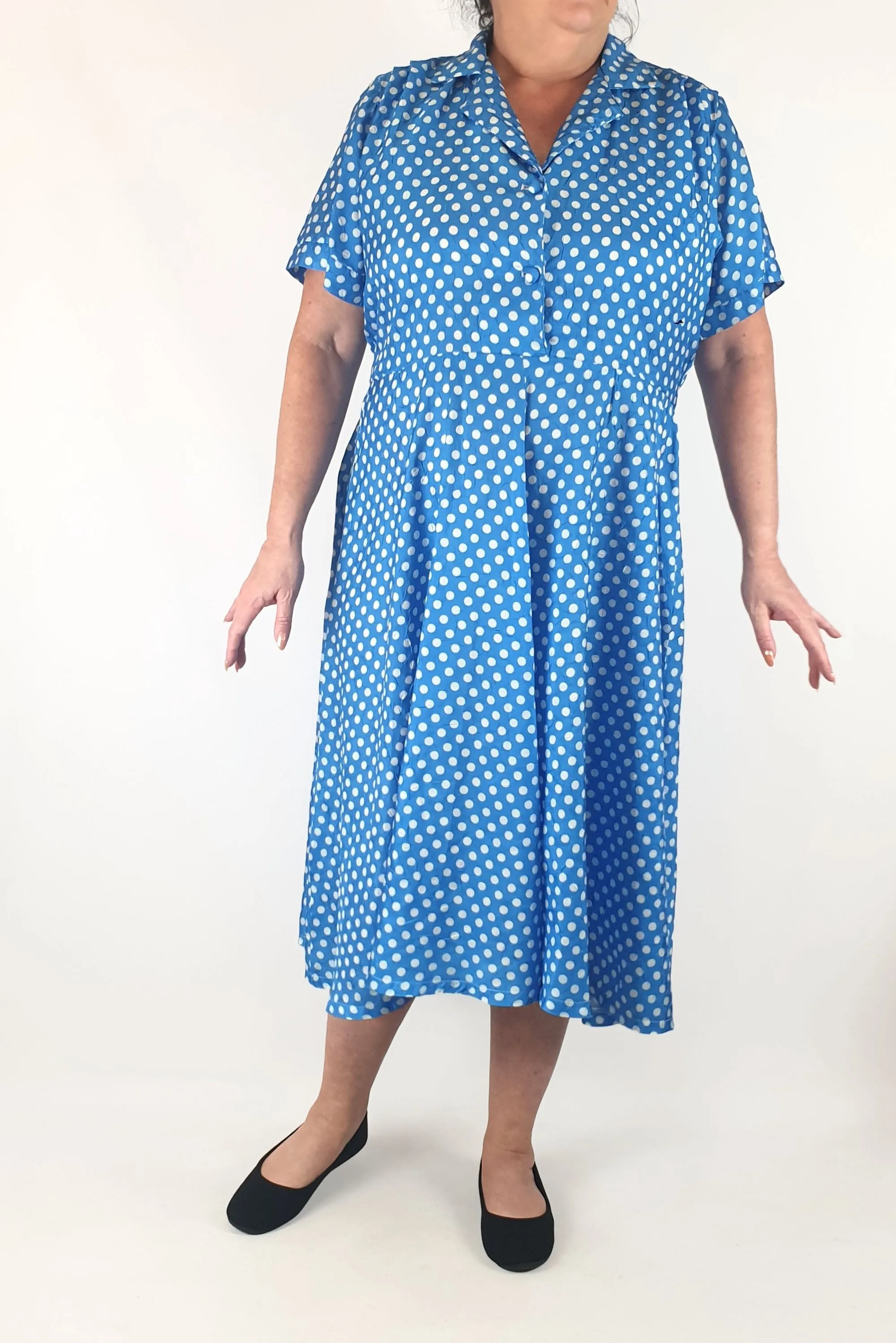 Blue polka dot dress fits size 16-18