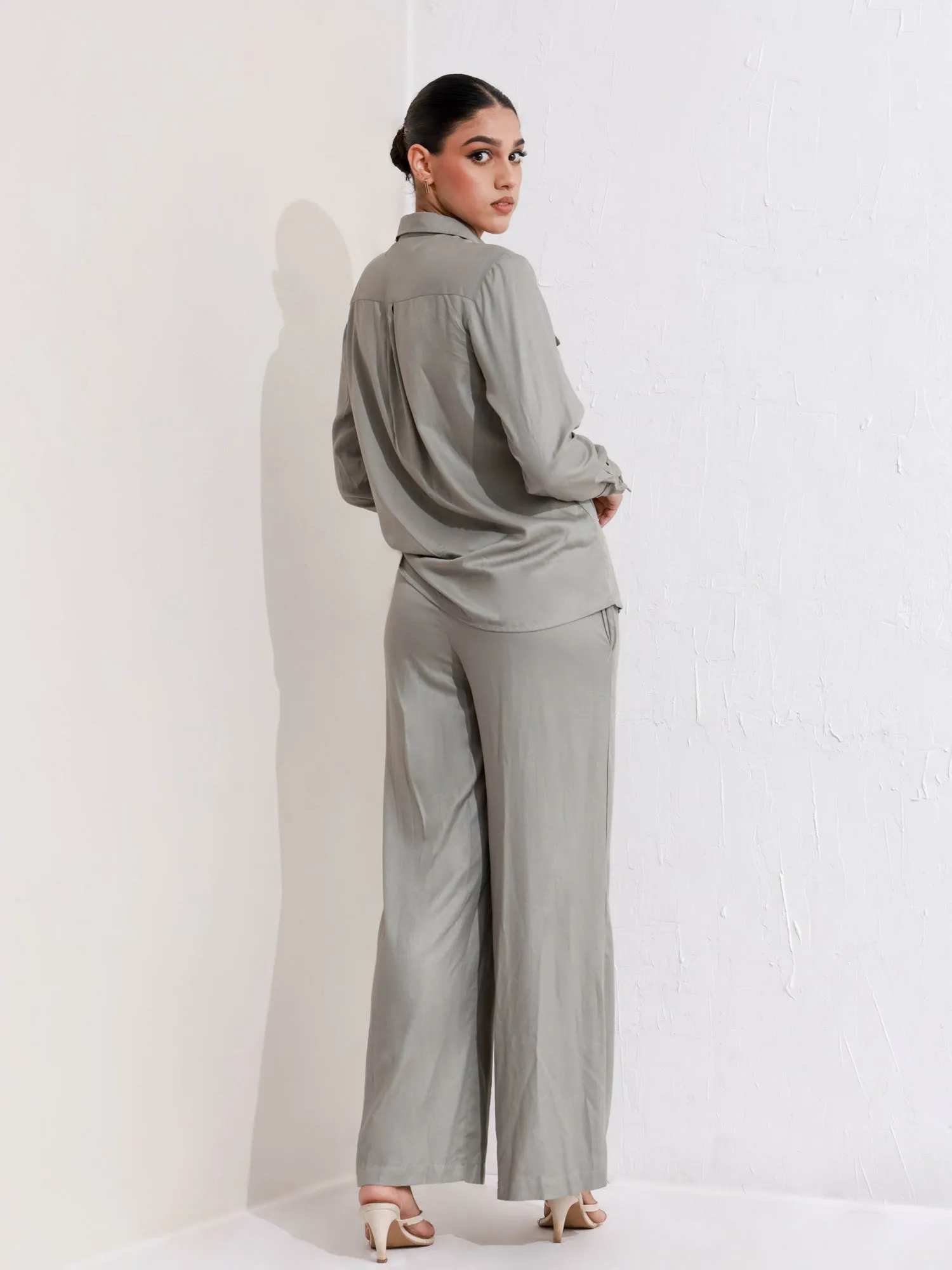 Button Down Double Pocket Long Sleeve Top