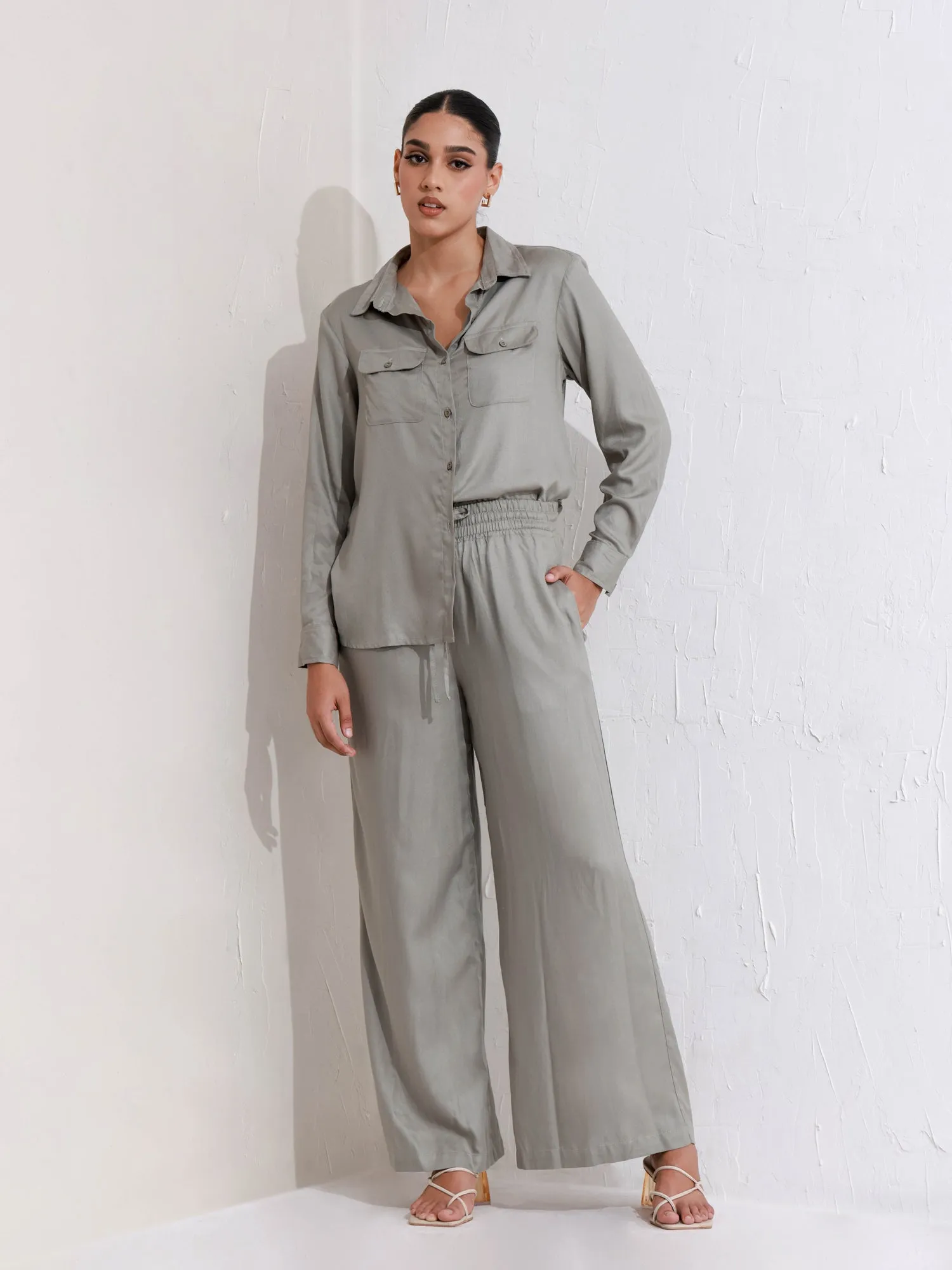 Button Down Double Pocket Long Sleeve Top