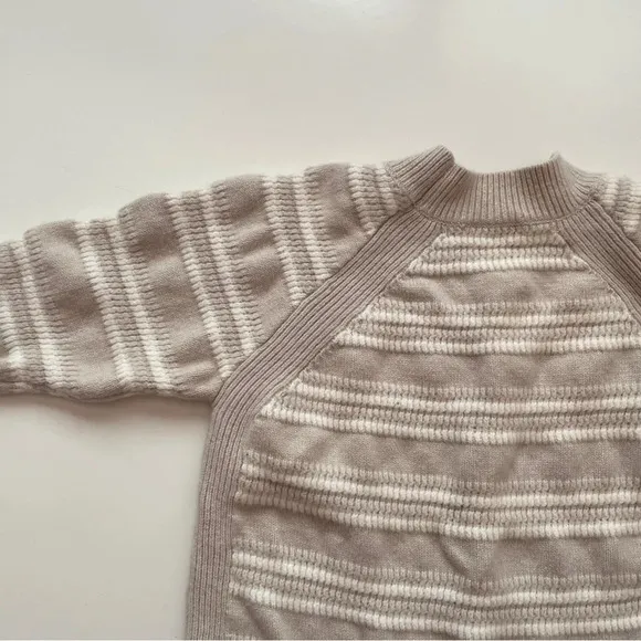 Club Monaco Striped Raglan Wool Knit Crewneck Sweater Size Small