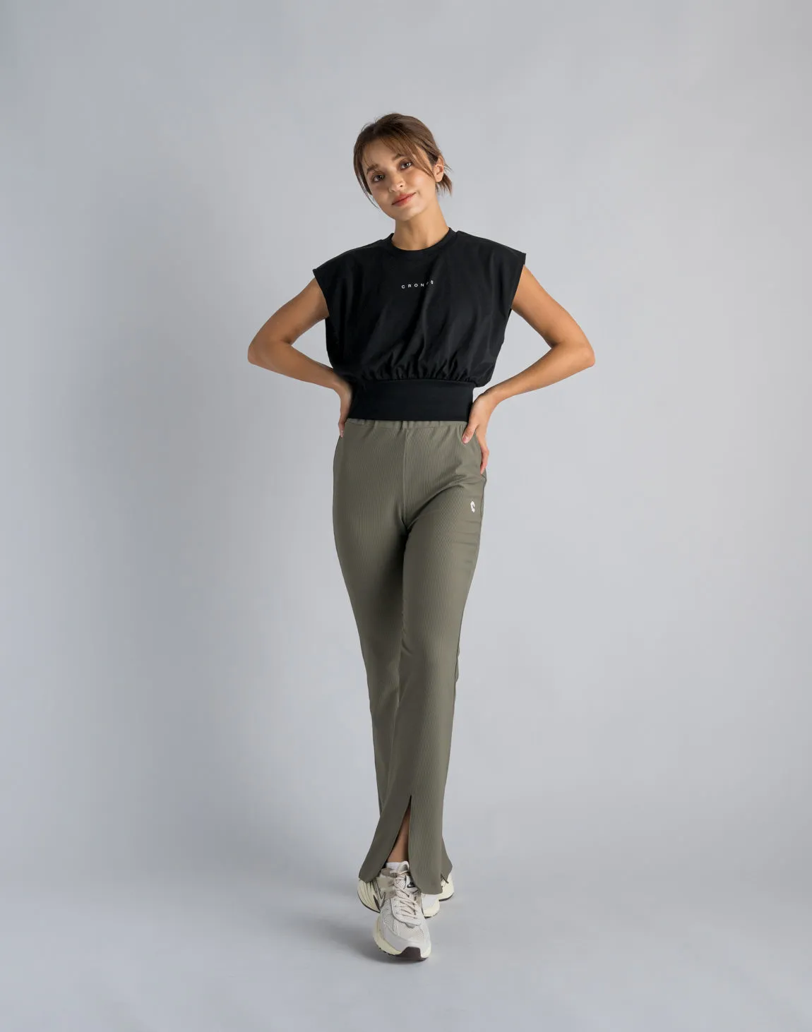 CRONOS WOMEN LOGO SLEEVELESS【BLACK】