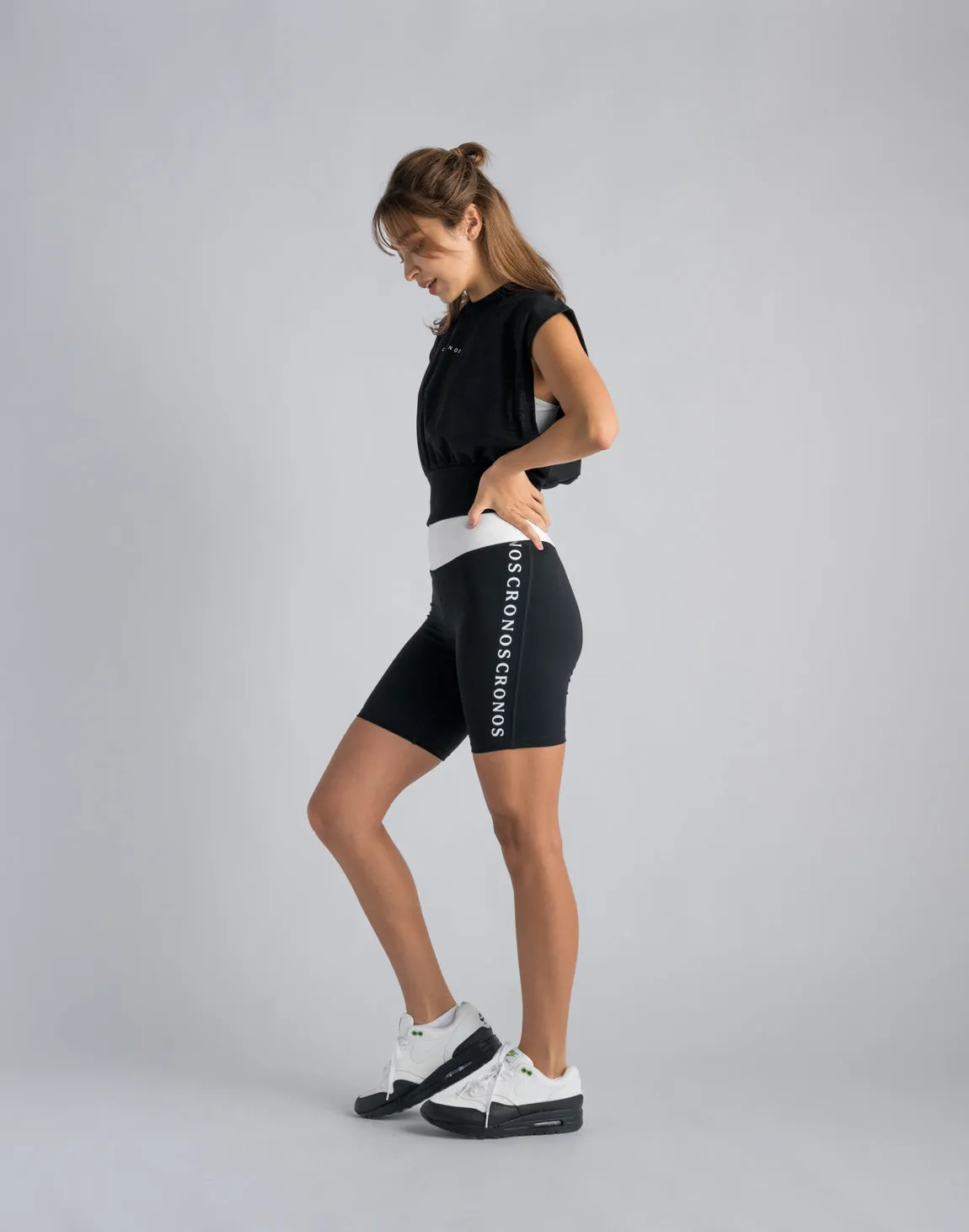 CRONOS WOMEN LOGO SLEEVELESS【BLACK】