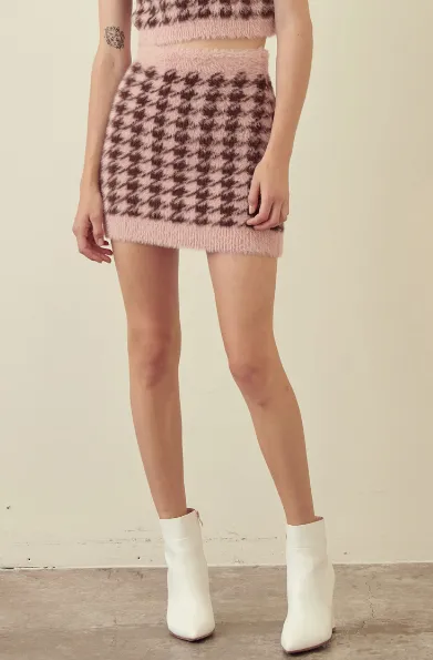 Jumbo Houndstooth Print Crop Top