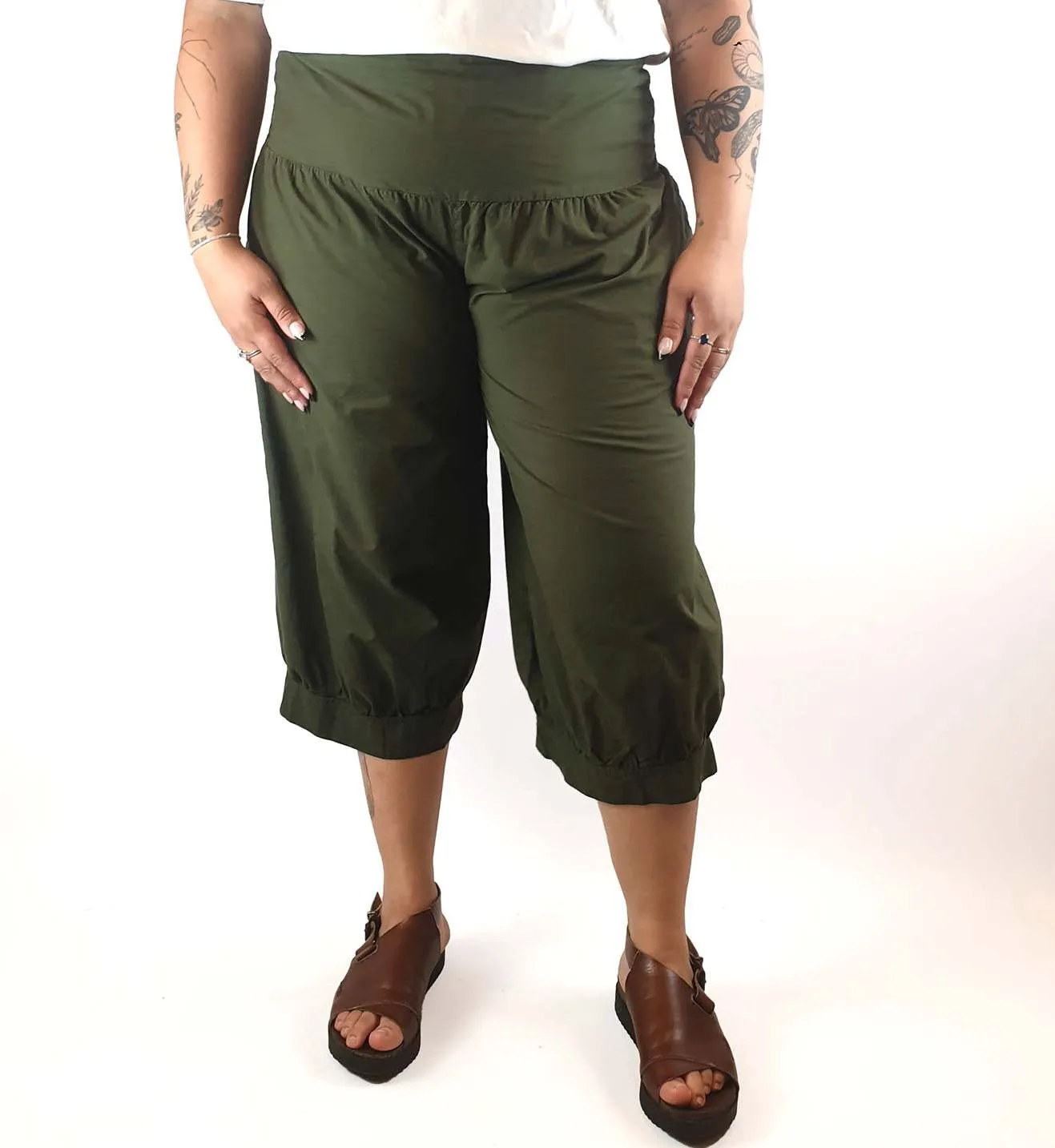 Keshet olive green cropped pants size XXL