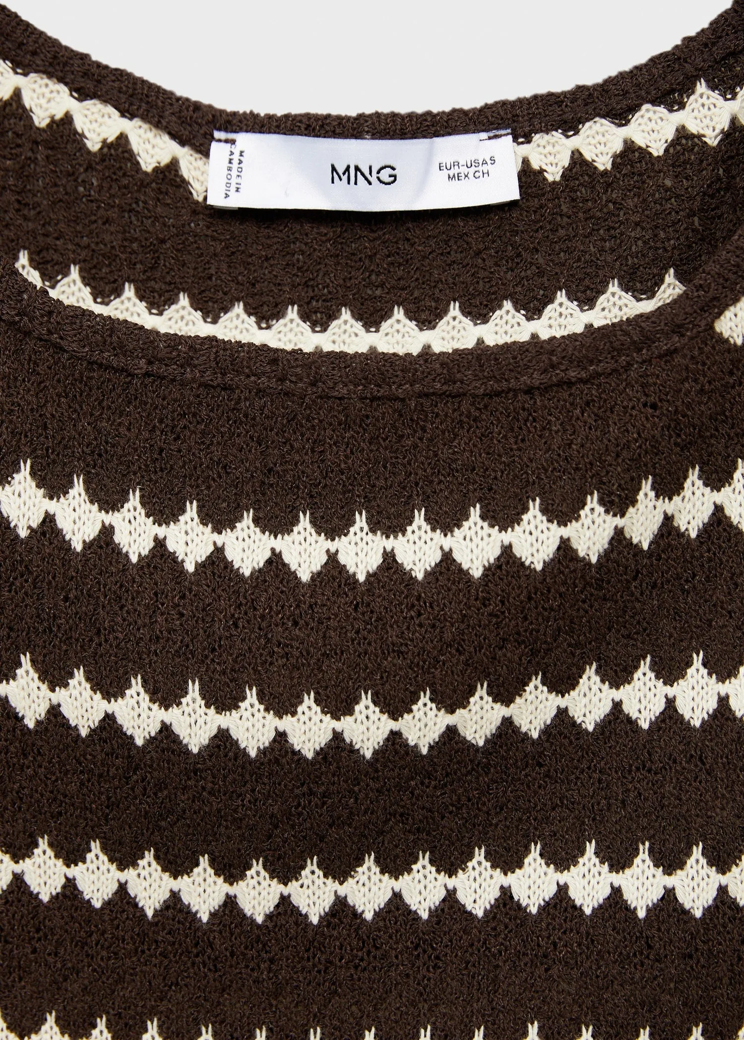 Knitted top with geometric print