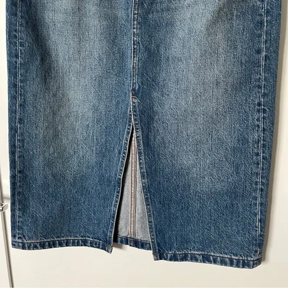 NEW Aritzia Denim Forum • $110 The 90s Halle Denim Skirt • Size 25