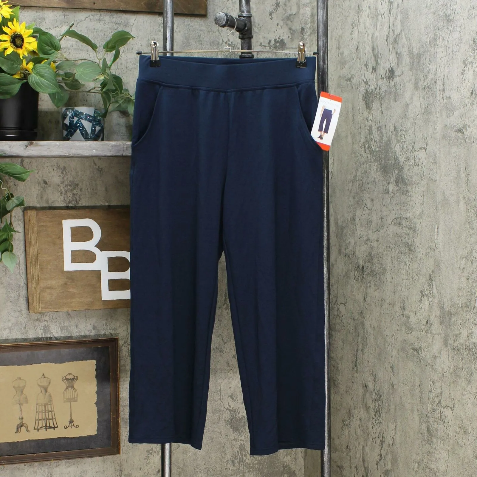 NWT Sentimental Women's Wide Waistband Cropped Soft Knit Pants. 1369425 M