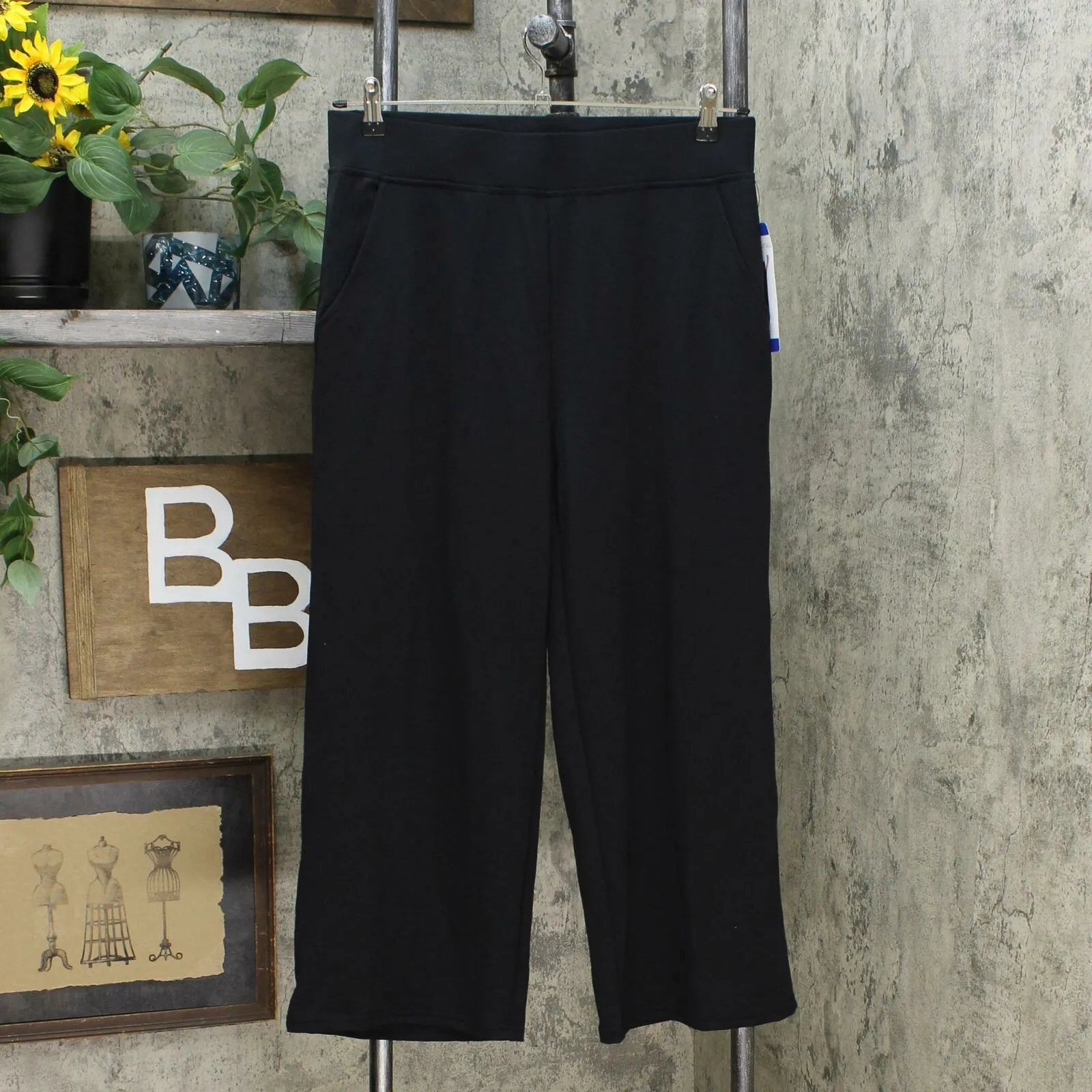 NWT Sentimental Women's Wide Waistband Cropped Soft Knit Pants. 1369425 M