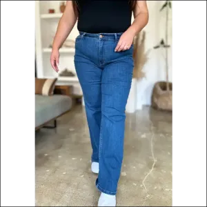 Queen of Comfort: Judy Blue High Rise Jeans, Bow Down to Style 👖💙