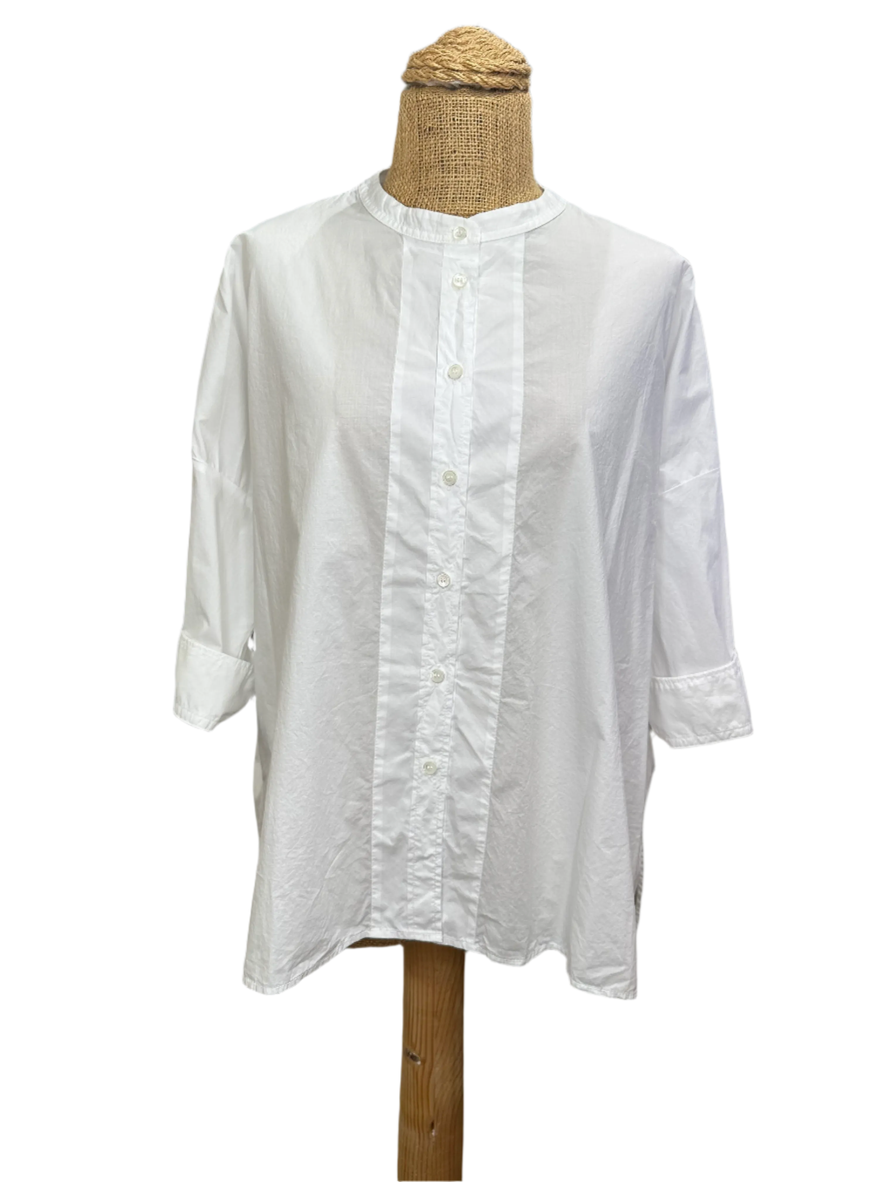 RO - White Button Down w/ Pleats In Back