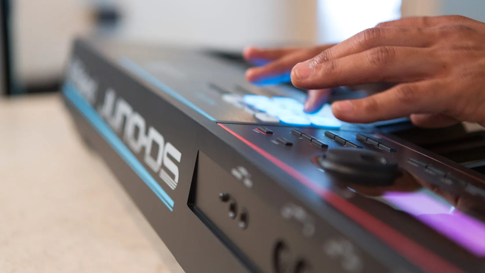 Roland JUNO-DS Synthesizer 88 Note Weighted