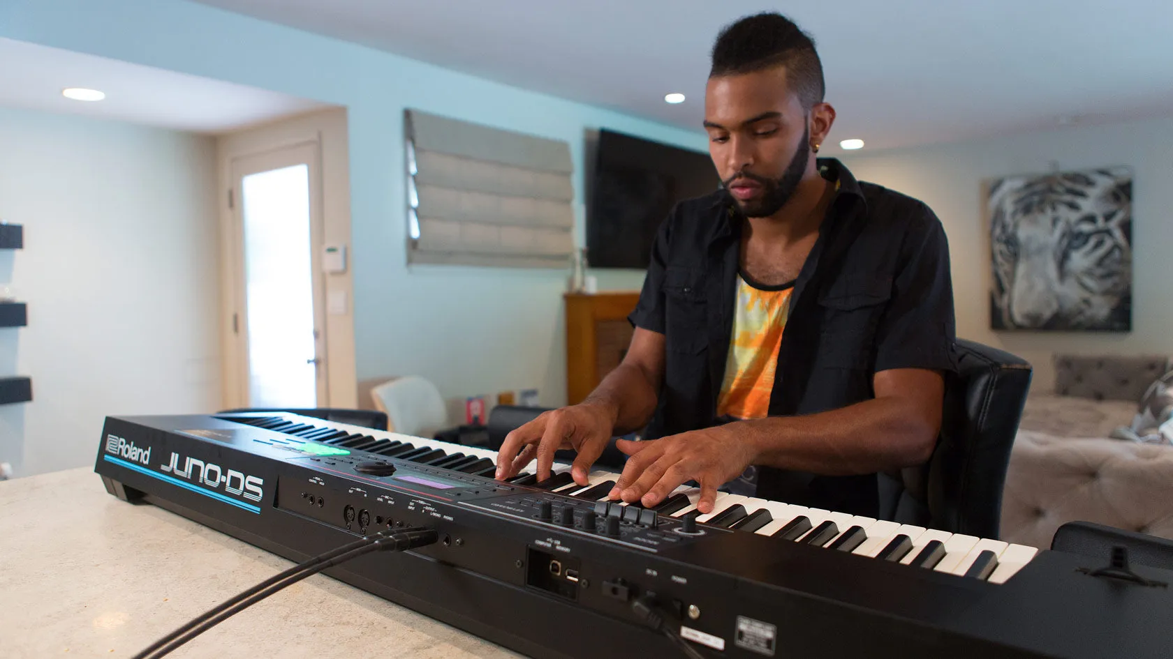 Roland JUNO-DS Synthesizer 88 Note Weighted