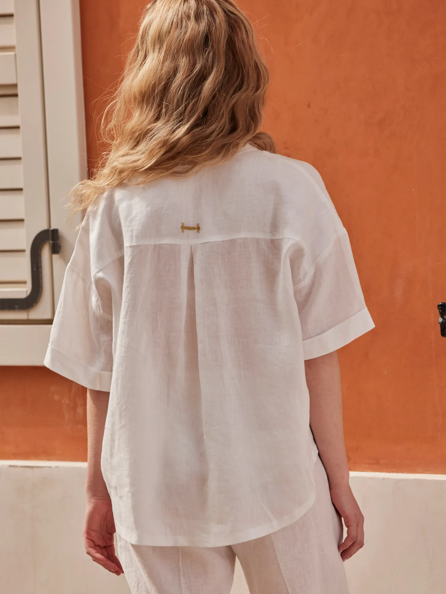 Short cropped linen shirt
