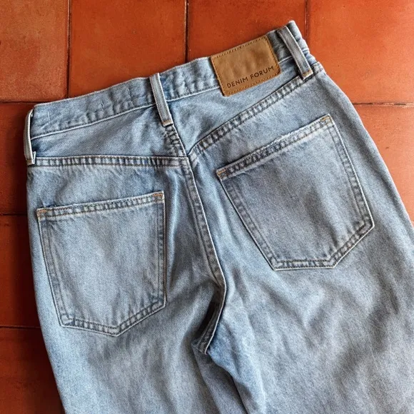 Sz 24 Short Aritzia Denim Forum The Joni High Rise Loose 26l GUC