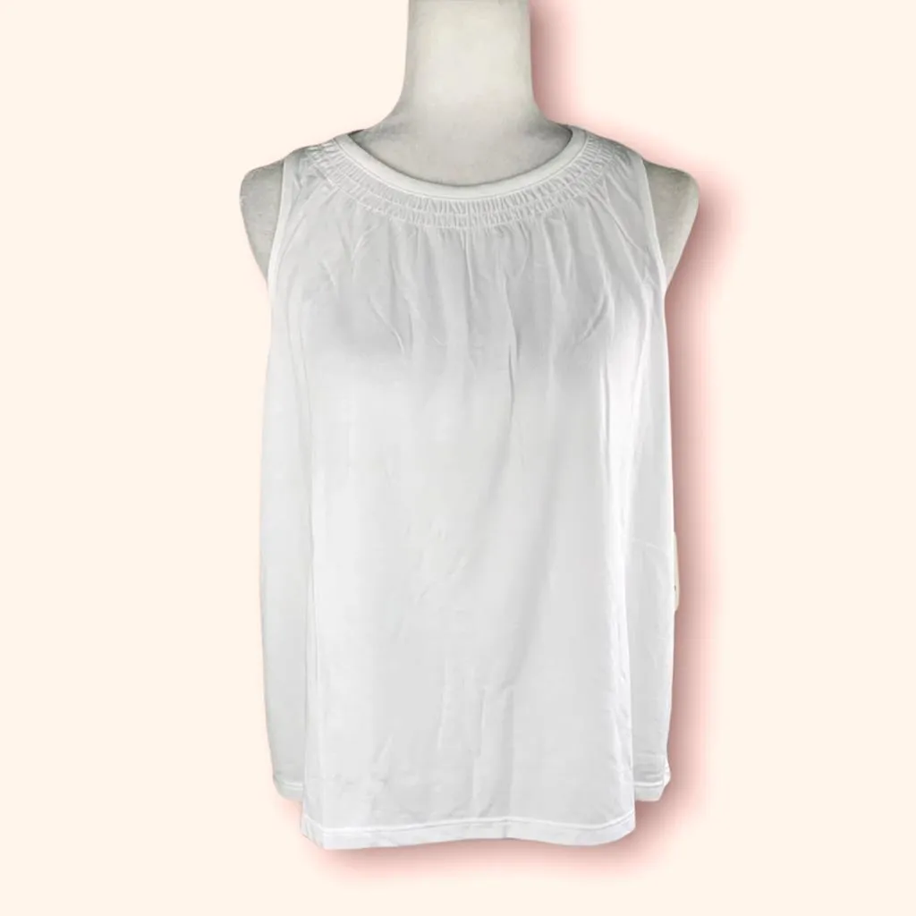 White Sleeveless Top Women's Blouse