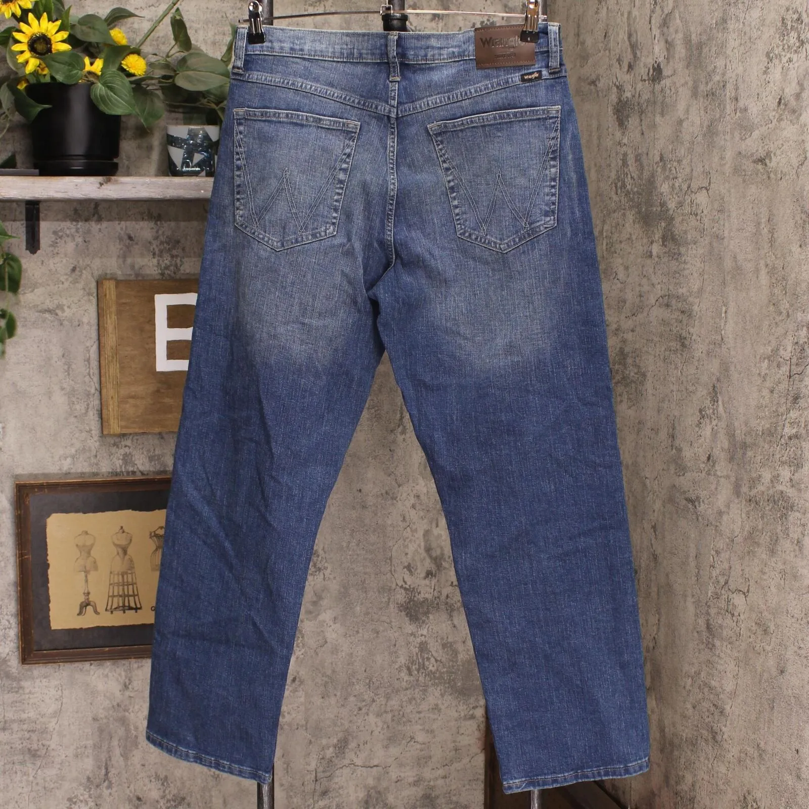 Wrangler Men's Free-to-Stretch Relaxed Fit Jean